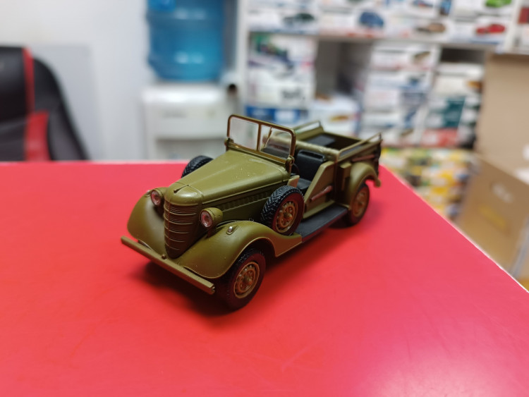 Горький 61-417 с опущеным тентом