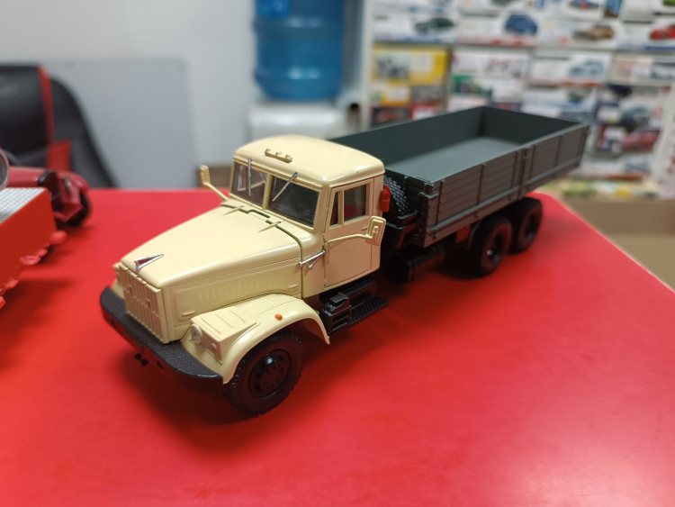КраЗ-257В (1969-77) 1:43 Deagostini