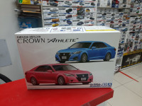 05876 Toyota Crown GRS214/AWS210 '15 1:24 Aoshima