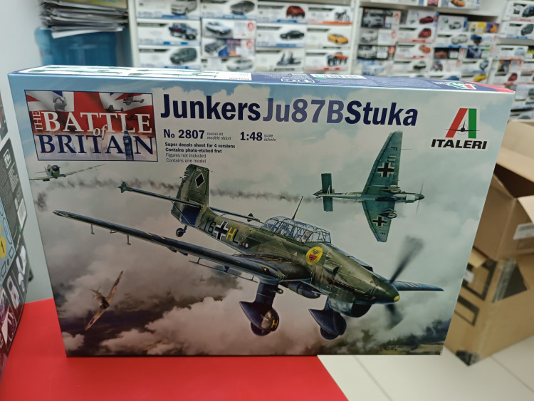 2807  Junkers JU-87B Stuka 1:48 Italeri