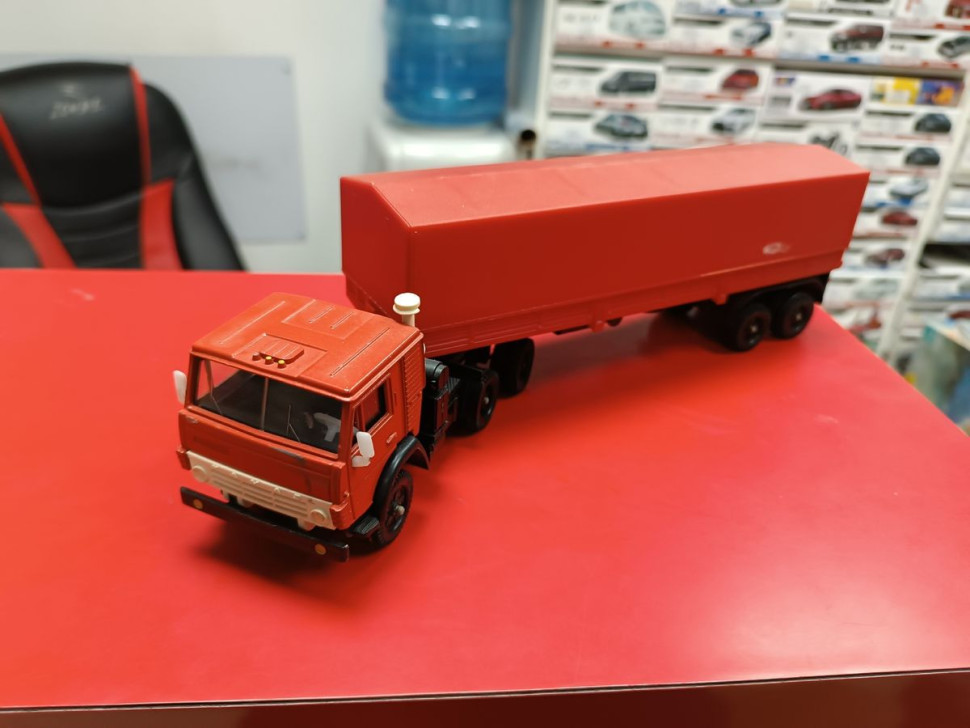 КАМАЗ-5410 с полуприцепом ОДАЗ с тентом 1:43 Элекон