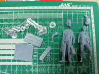 Фигуры из к.ф. Назад в будущие Док и Марти 1:24