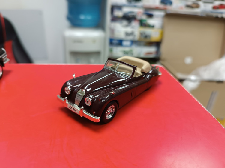 Суперкары №4 Jaguar XK 140