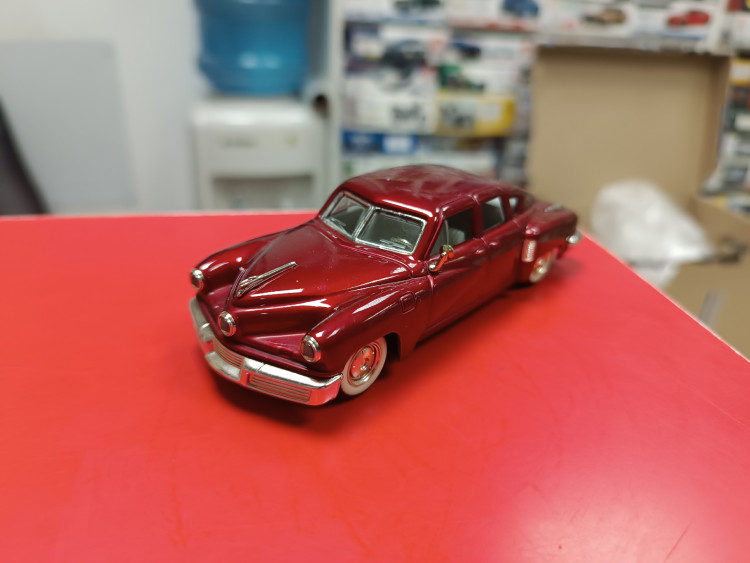 Tucker Torpedo 1948 1:43 Road Signature