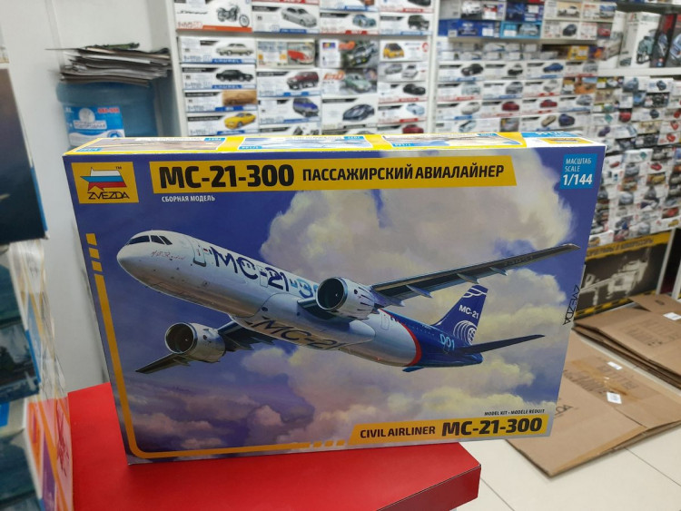 7033 Пассажирский Авиалайнер МС-21-300 1:144 Звезда