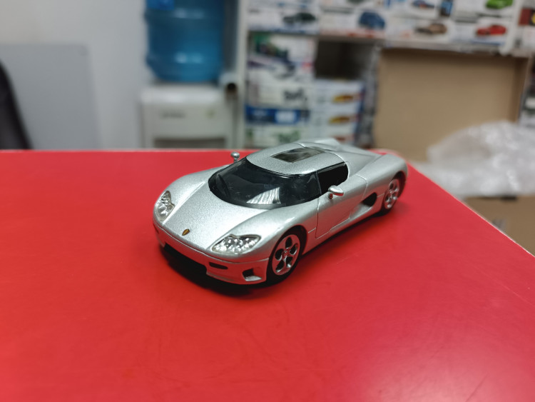 Суперкары №31 Koenigsegg CC 8S 