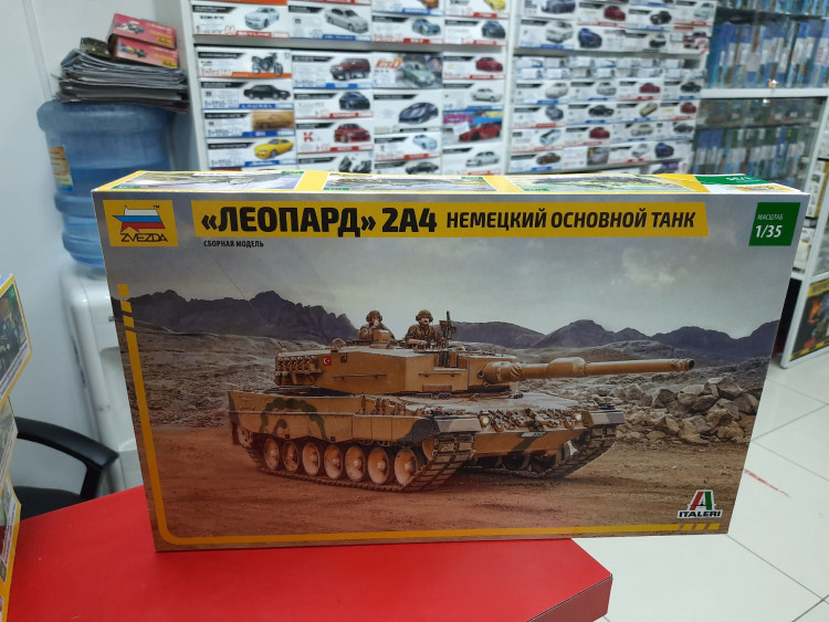 3703 Немецкий основной танк «ЛЕОПАРД» 2А4
