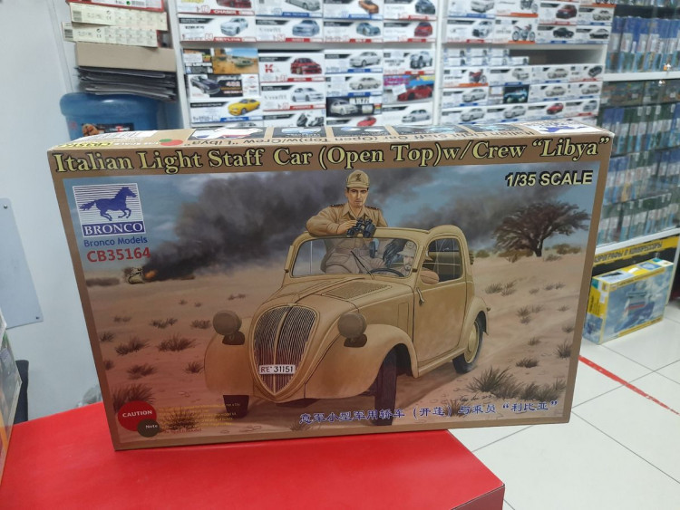 CB35164 Italian Light Staff Car 1:35 Bronco models