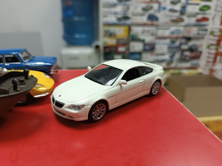 Суперкары №50 BMW 645 Сi Coupe