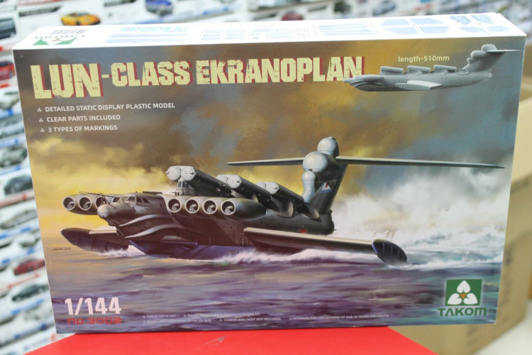3002 Экраноплан "Лунь" (Lun-Class Ekranoplan) 1:144 Tacom