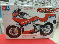 14029 Suzuki RG250 Gamma w/ Full Options