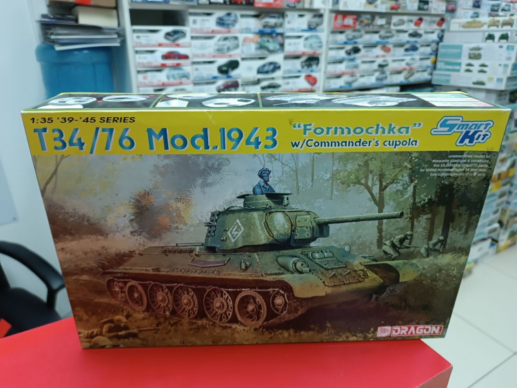 6603 T-34/76 Mod.1943 "Formochka" w/Commander's Cupola 1:35 Dragon