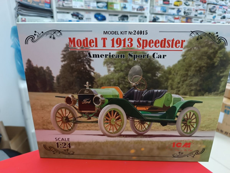 24015 Model T 1913 "Спидстер", Американский спортивный автомобиль