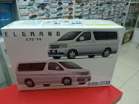 06136 Nissan Elgrand E50 '99  1:24 Aoshima