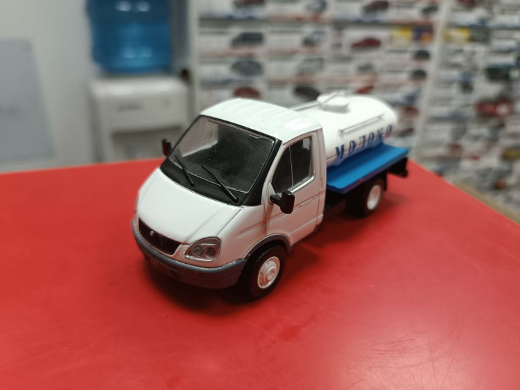 АНС. ГАЗ-3302 Молоковоз 1:43 Deagostini