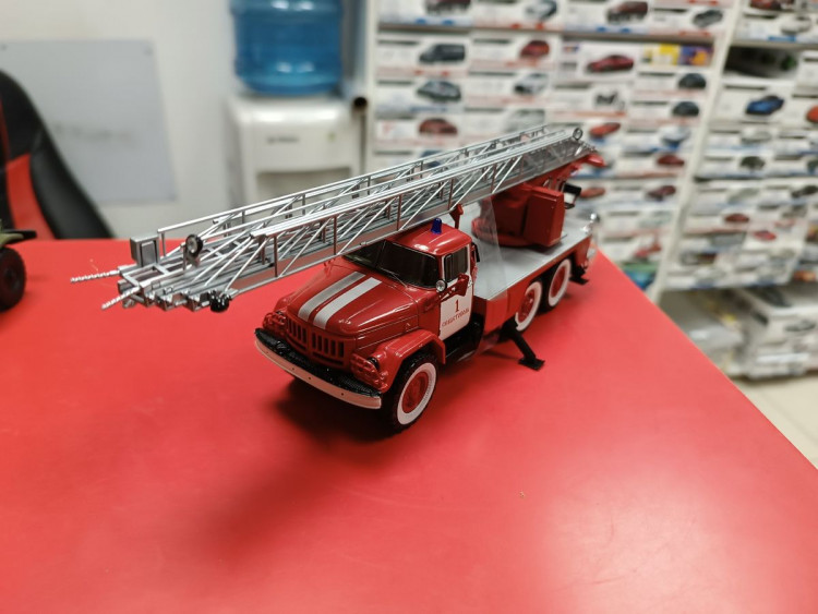 Зил 131 6х6 АЛ 30 Лестница Пожарная 1:43 SSM