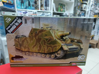 13525  German Sturmpanzer IV "Brummbar"