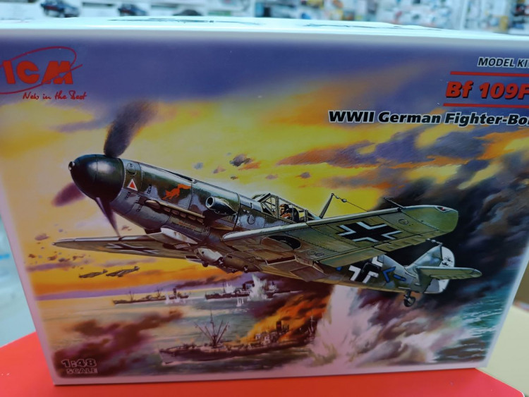 48104 Bf 109F-4 / B, Германский истребитель-бомбардировщик