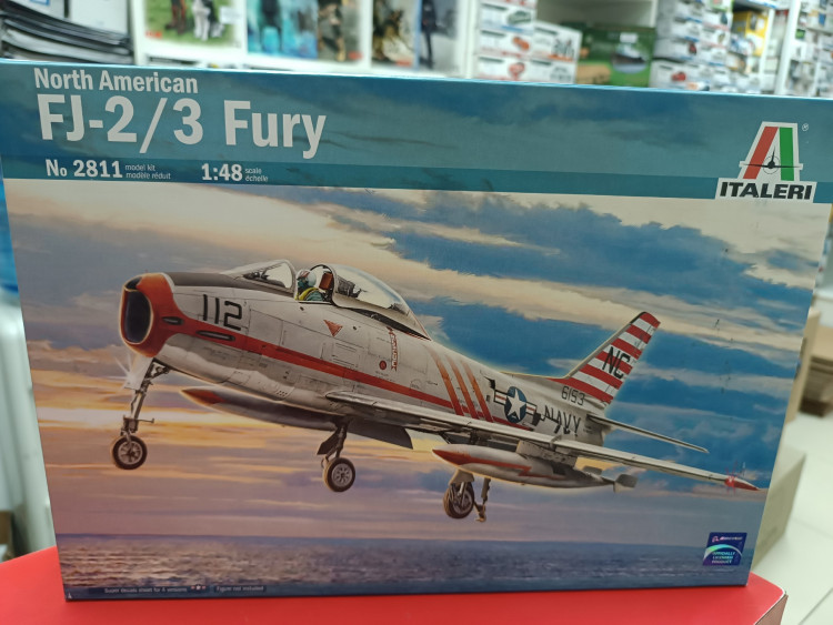 2811ИТ Самолет NORTH AMERICAN FJ-2/&3 FURY