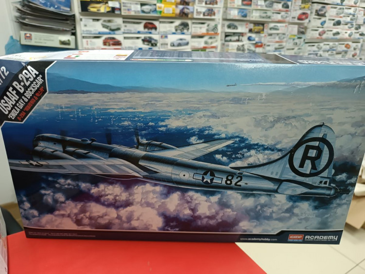 12528  B-29A "ENOLA GAY & BOCKSCAR"