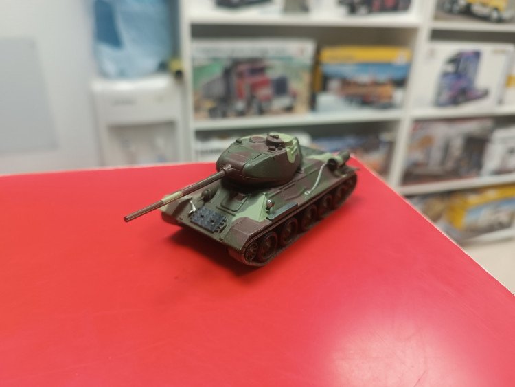 Русские танки: Т-34-85
