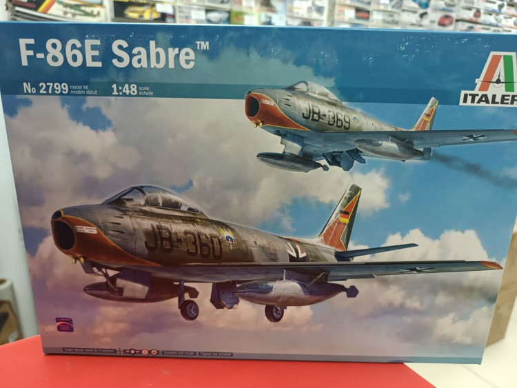 2799ИТ Самолет F-86E "Sabre"