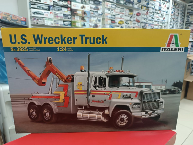 3825ИТ  US Wrecker Truck  