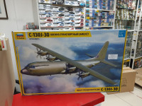 7324 Военно-транспортный самолет С-130J-30