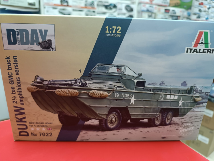 7022ИТ Автомобиль DUKW