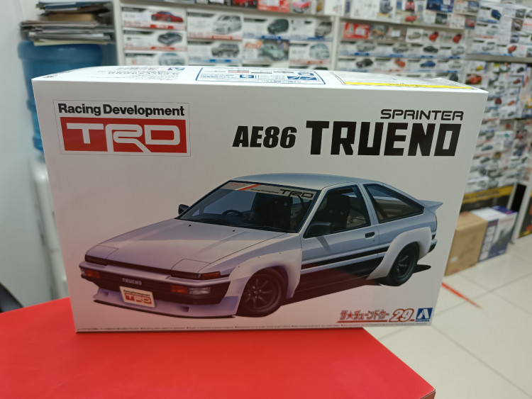 05896 Toyota Trueno '85 AE86 TRD 1:24 Aoshima
