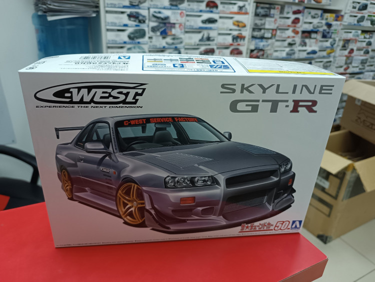 06149 Nissan Skyline R34 GT-R C-West 1:24 Aoshima