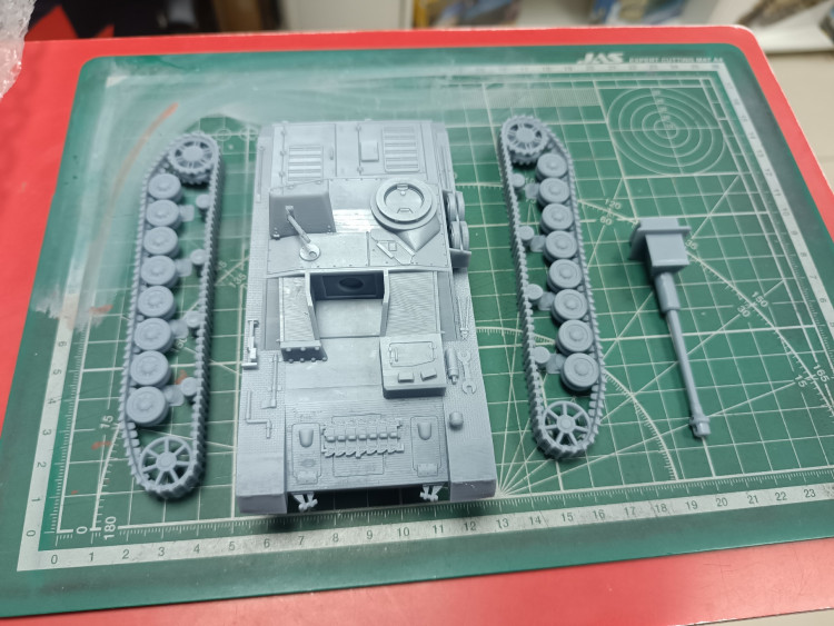 Sturmgeschütz IV (StuG IV) 1:43