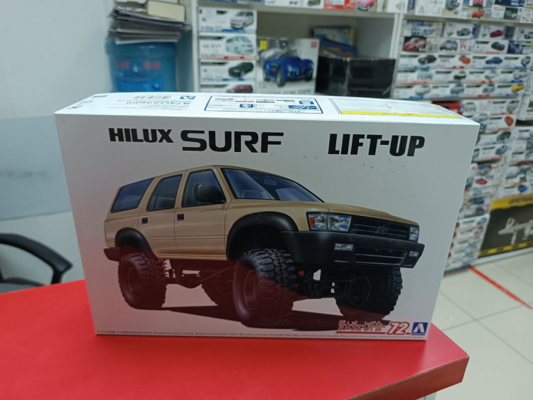 06397 Toyota HiLux Surf Lift-Up '91 1:24 Aoshima