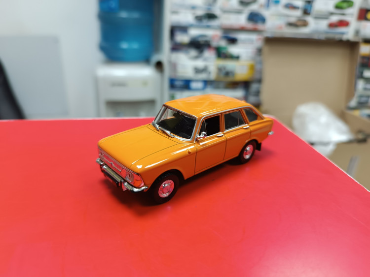 Автолегенды СССР №54 ИЖ-2125 "Комби"1:43 Deagostini