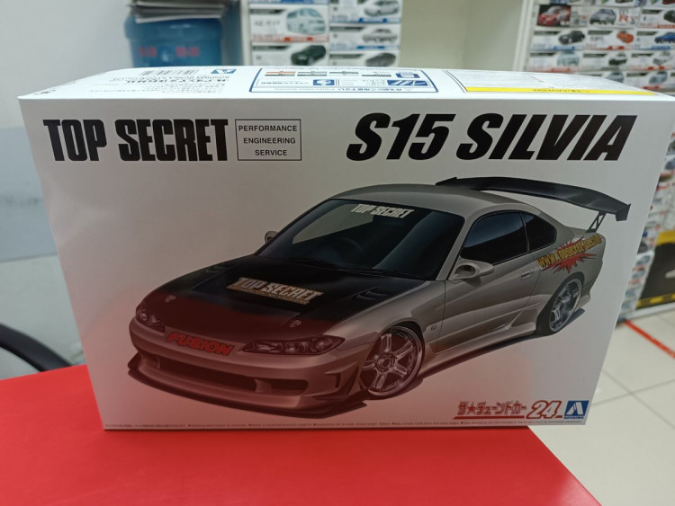 05874 Nissan Silvia S15 TopSecret 1:24 Aoshima