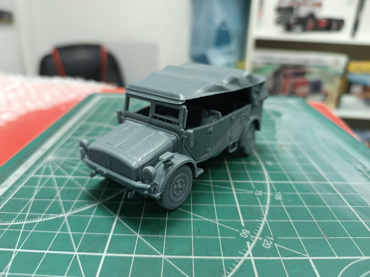 Horch 108 Type 40 (Heavy car) с поднятым тентом 1:43