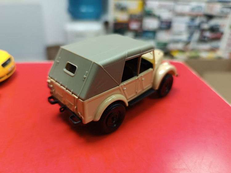 Горький-69А с поднятым тентом